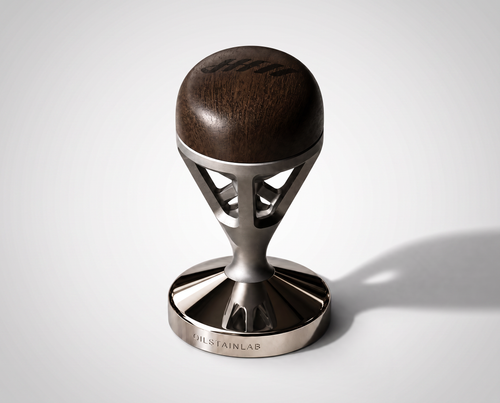 House de Stains and Formawerx HF-11 espresso tamper, featuring a vintage wood grip, knurled CNC aluminum spine, and polished 58mm stainless steel base.