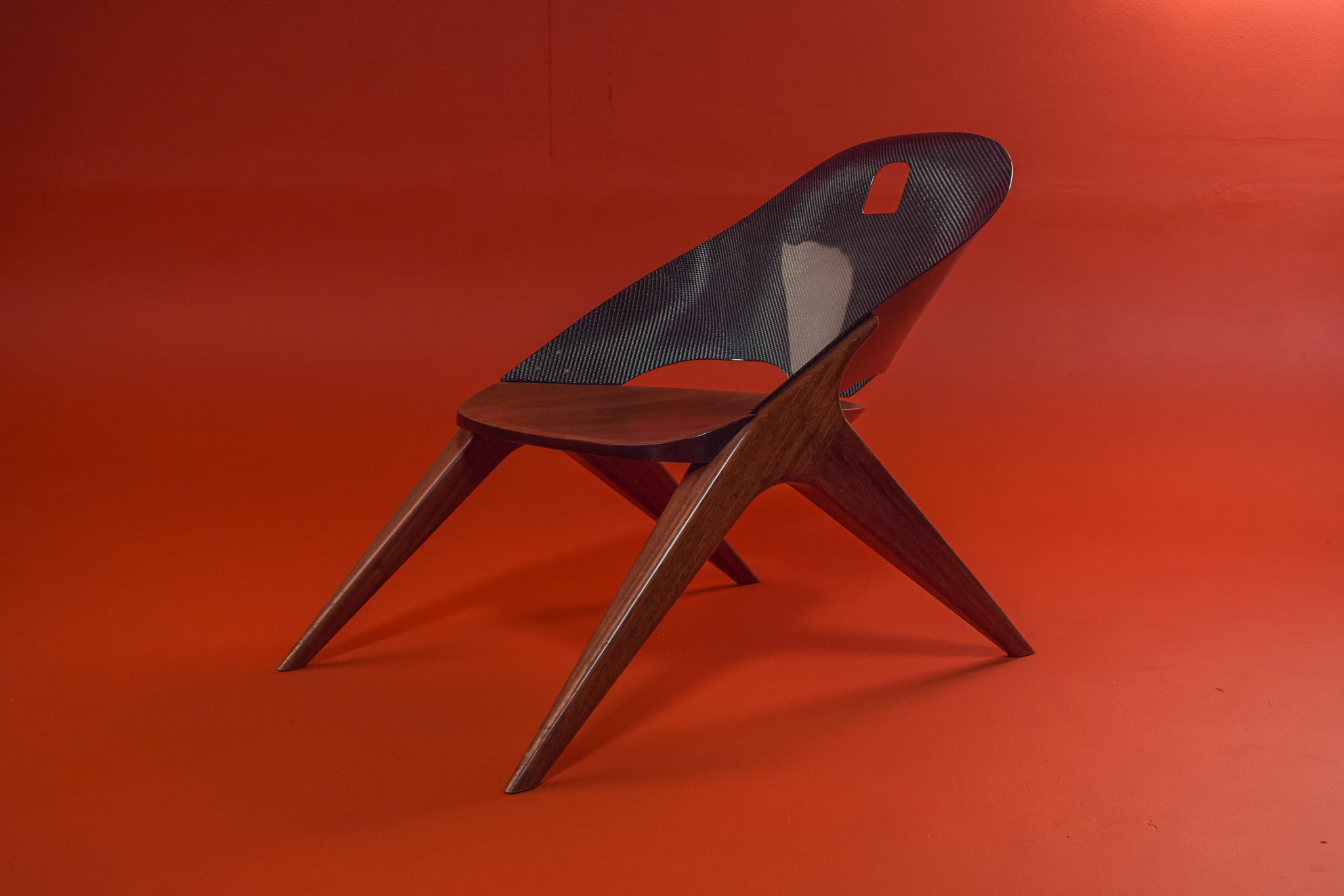The Oilstainlab - AVUS Lounge